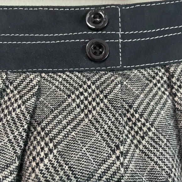 Plaid  A-Line Skirt - Marie Claire Forum - Picture 4 of 8